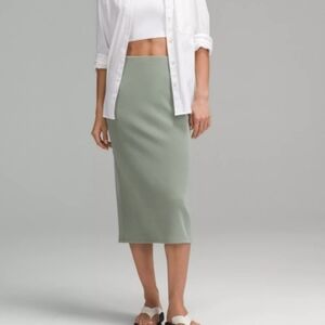 LULULEMON Nulu Slim Fit High Rise Midi Skirt womens size 4 NWT